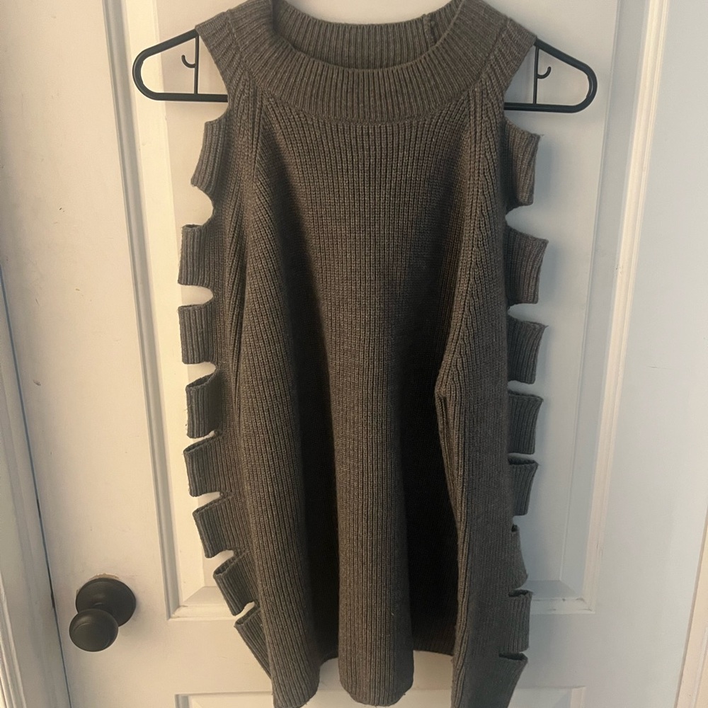 Stella + Lorenzo Charcoal Ribbed Cold-Shoulder Cutout Sweater